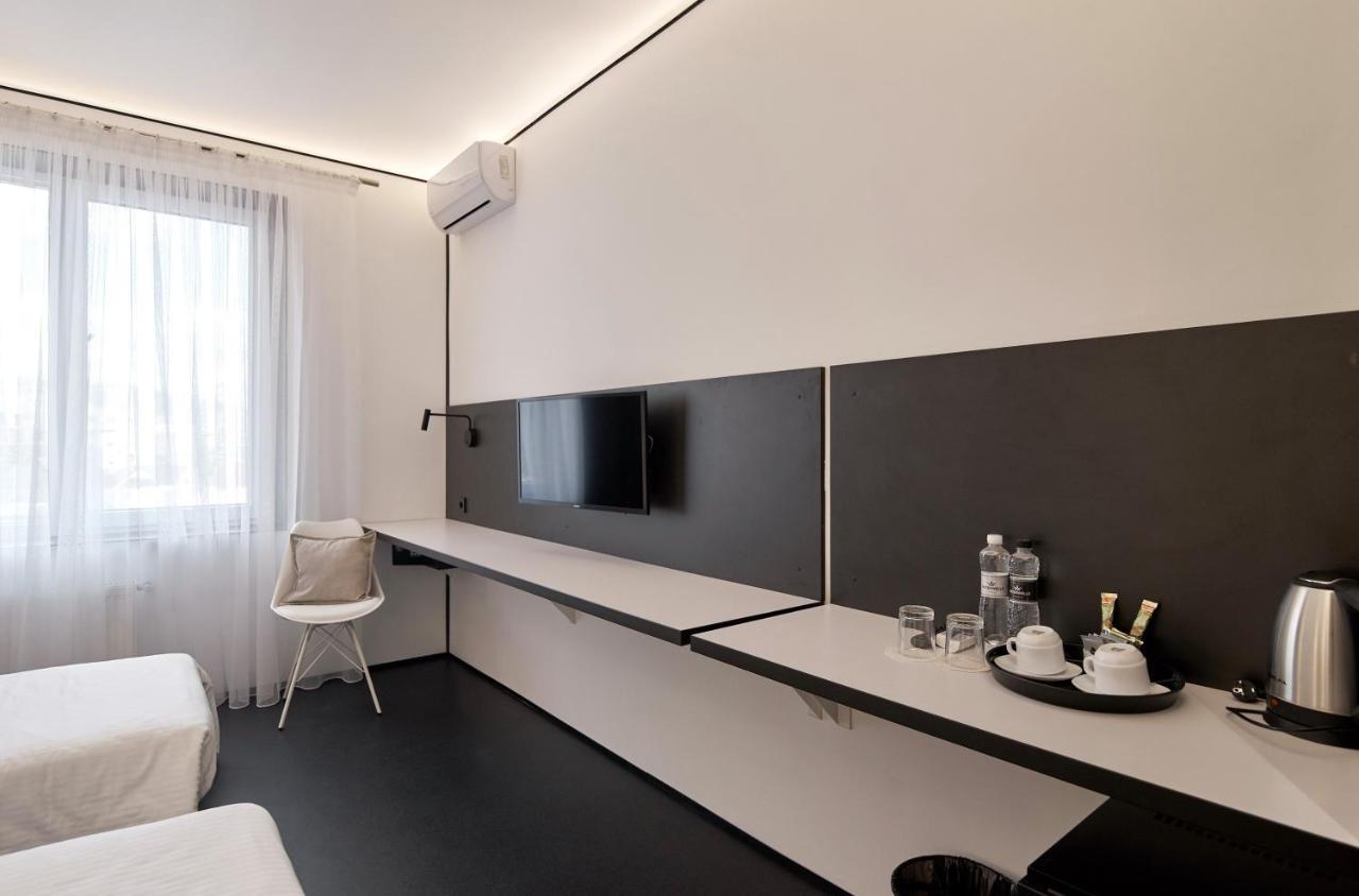 Atmosfera Hotel Oldenburg Bagian luar foto